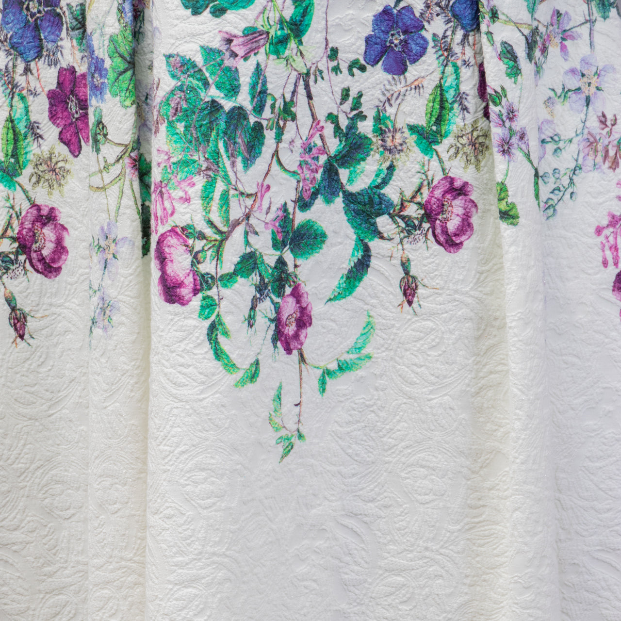 Primavera Blanco con Flores